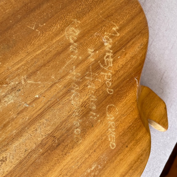 Vintage Monkey Pod Wood Carved Hawaiian Leaf Bowl.  15” long x 10.5” wide - Picture 3 of 4